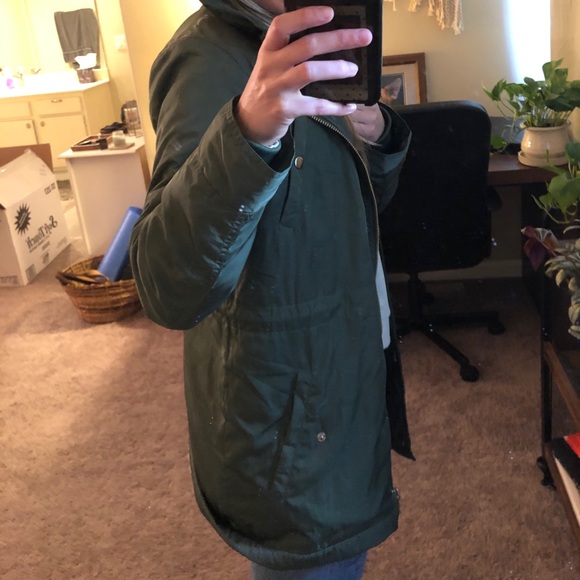 Forever 21 shiny raincoat - Picture 2 of 3